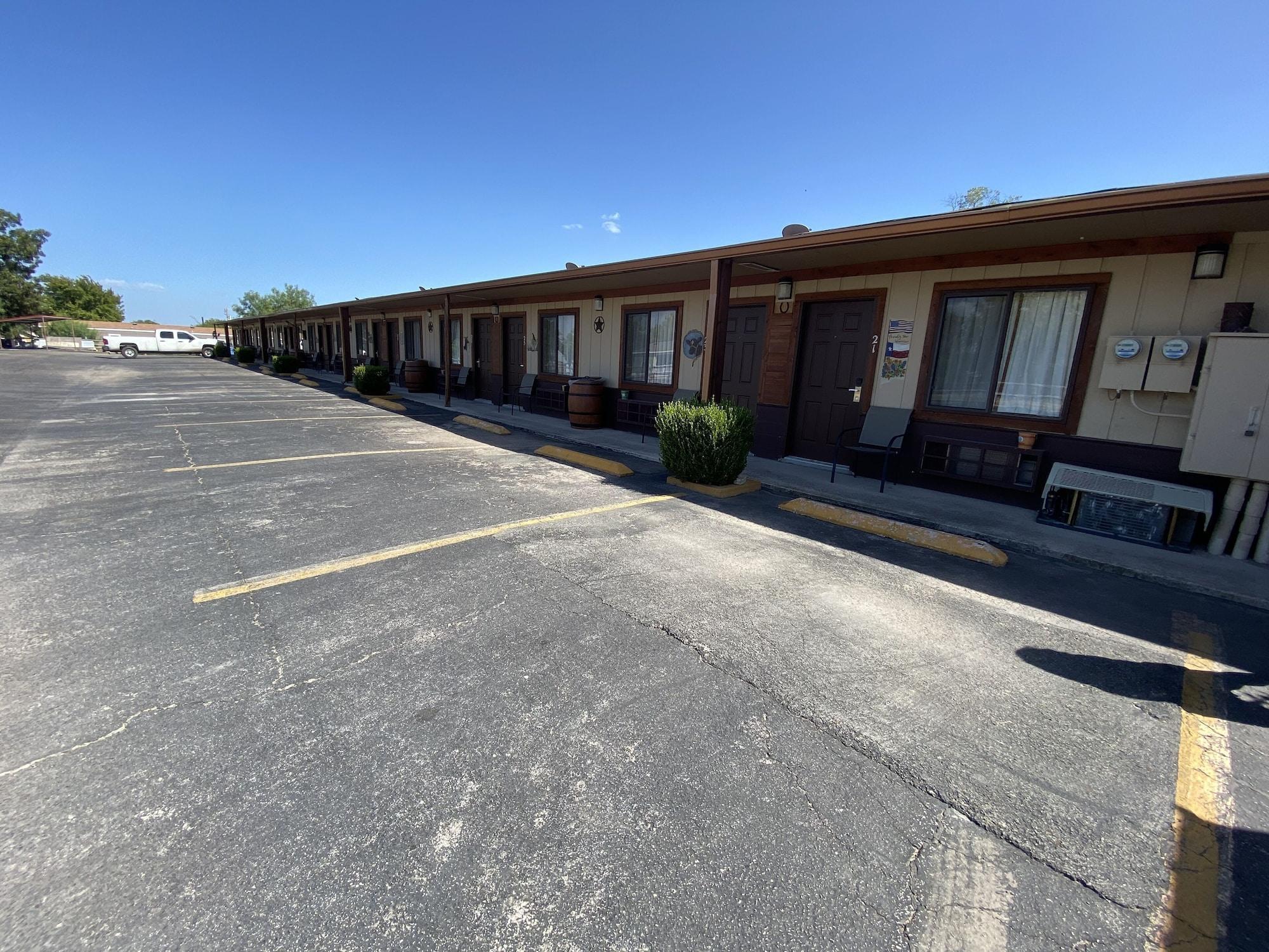 Americas Best Value Inn - Legend'S Inn Junction Extérieur photo